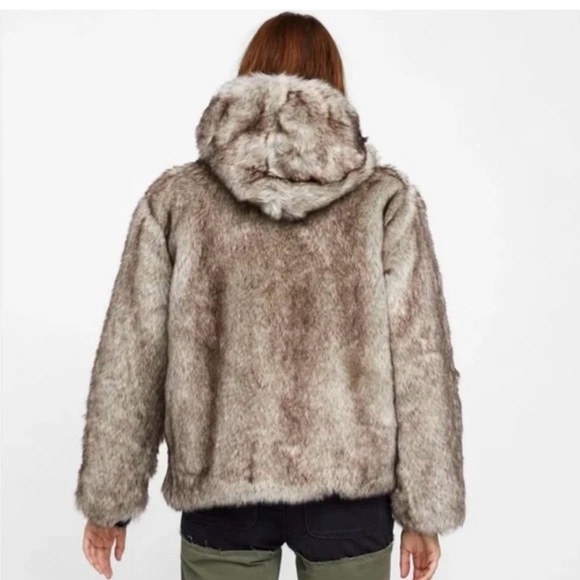 Zara Teddy Bear Jacket Coat with Hood Faux Fur Long Sleeve Small Like New - Picture 2 of 12